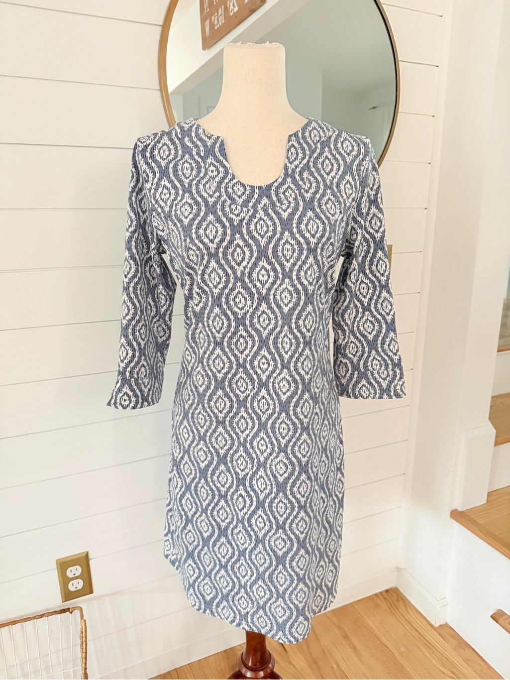 Ellie Kai Blue Ikat Print Women's Shift Dress- Medium